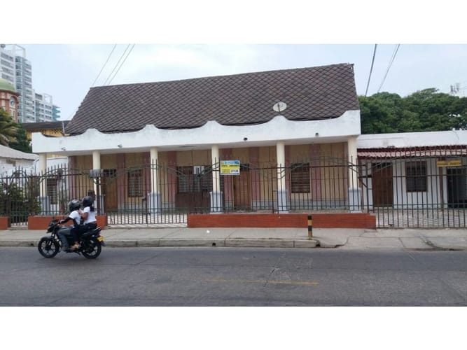 Casa de 16 alcobas en venta en Manga, Cartagena, 1892 m² · foto 18 de 24