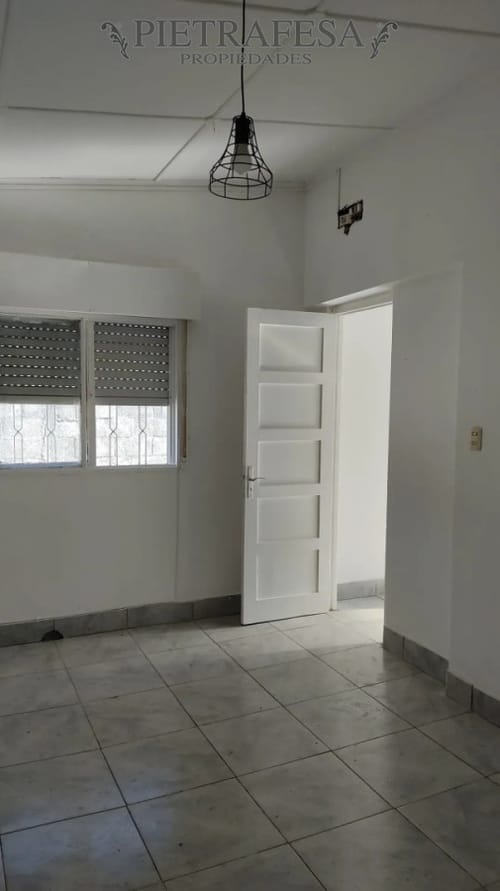 Casa en alquiler, 1dormitorio, 1 baño, patio, cochera. Maroñas. · Foto 5