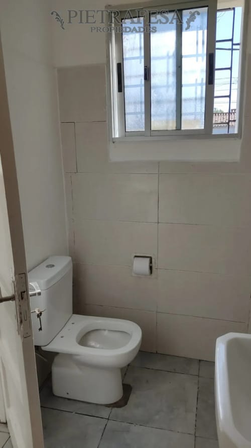 Casa en alquiler, 1dormitorio, 1 baño, patio, cochera. Maroñas. · Foto 7