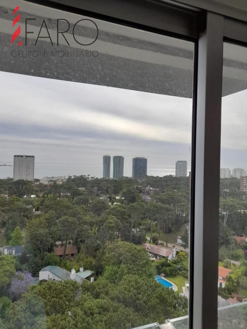 Apartamento en piso alto con hermosa vista a la mansa · Foto 3