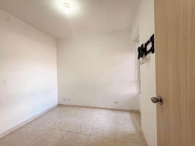 Apartamento de 3 alcobas en arriendo en Aves Maria, Sabaneta, 58 m² · foto 5 de 9
