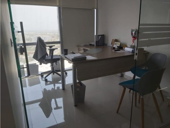 Oficina en venta en Villa Country, Barranquilla, 238 m² · foto 2 de 12