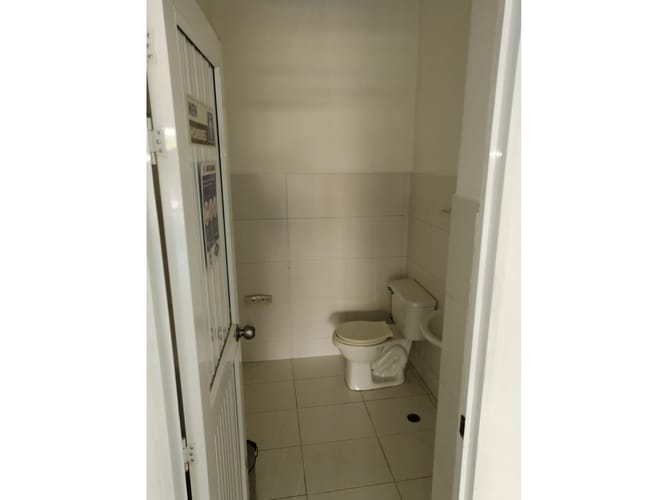 Local en venta en Mamonal, Cartagena, 84 m² · foto 4 de 11