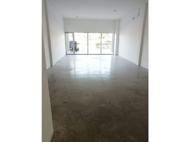 Local en venta en Mamonal, Cartagena, 84 m² · foto 9 de 11