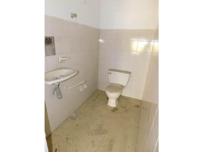 Local en venta en El Bosque, Cartagena, 111 m² · foto 13 de 15