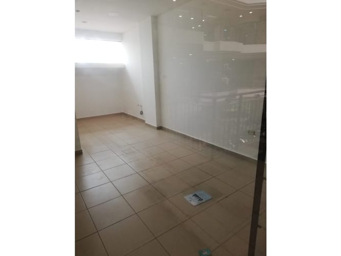 Local en venta en El Centro, Cartagena, 16 m² · foto 2 de 5