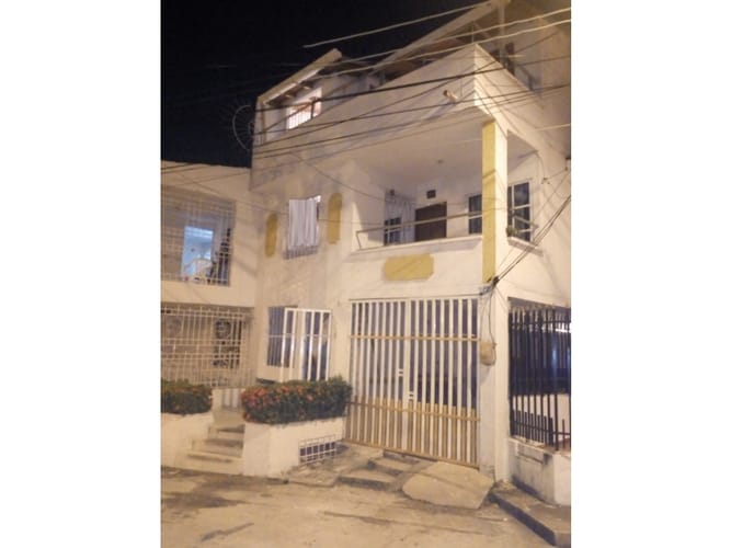 Casa de 8 alcobas en venta en El Socorro, Cartagena, 240 m² · foto 12 de 14