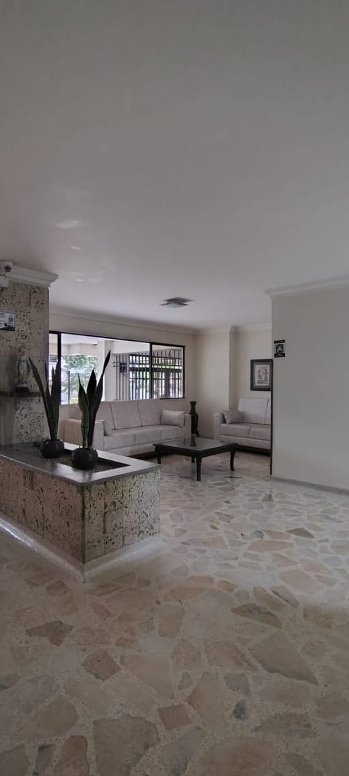 Apartamento de 2 alcobas en venta en Cabecera Del Llano, Bucaramanga, 109 m² · foto 2 de 18