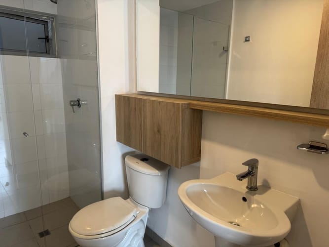Apartamento de 2 alcobas en arriendo en El Poblado, Medellín, 102 m² · foto 9 de 19