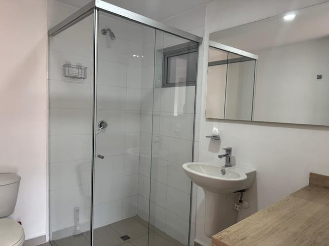 Apartamento de 2 alcobas en arriendo en El Poblado, Medellín, 102 m² · foto 15 de 19