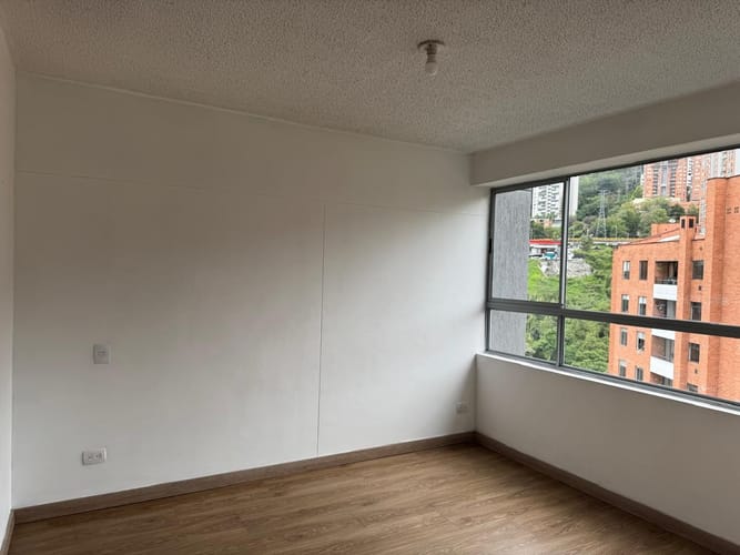 Apartamento de 2 alcobas en arriendo en El Poblado, Medellín, 102 m² · foto 17 de 19