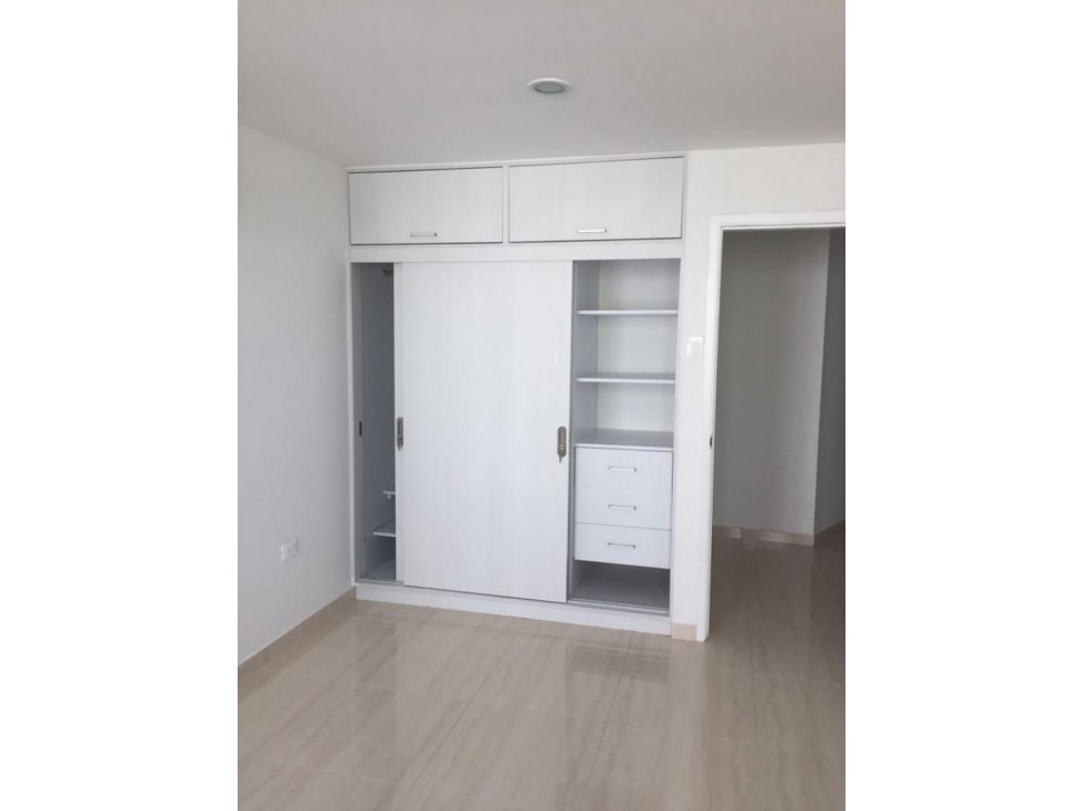Apartamento en venta en El Laguito, Cartagena · foto 6 de 12