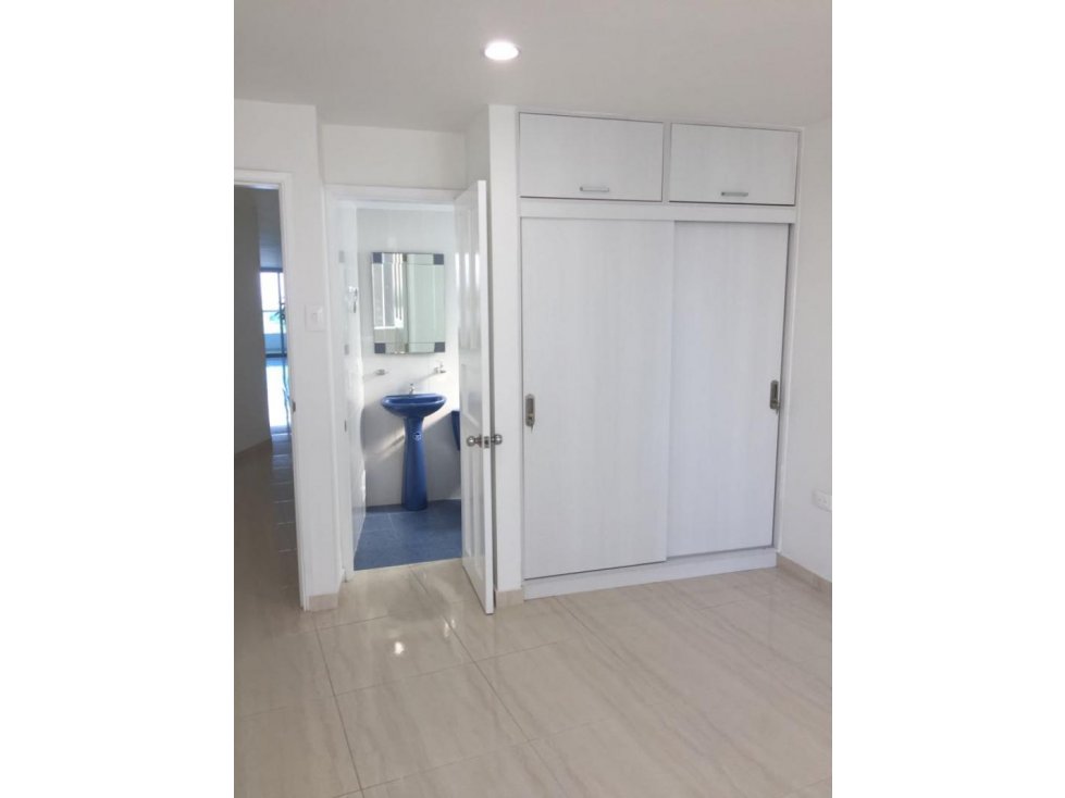 Apartamento en venta en El Laguito, Cartagena · foto 7 de 12