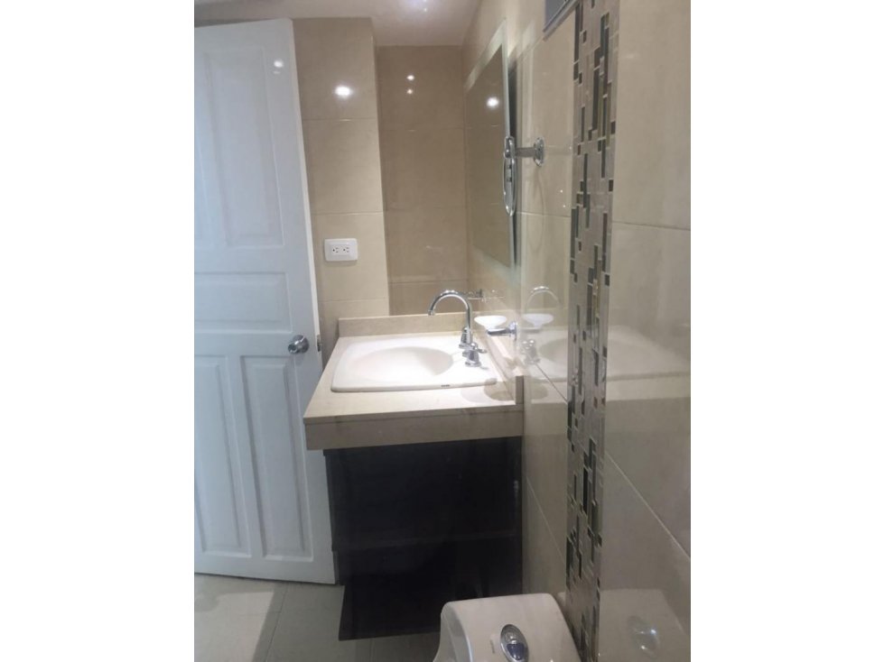 Apartamento en venta en El Laguito, Cartagena · foto 9 de 12