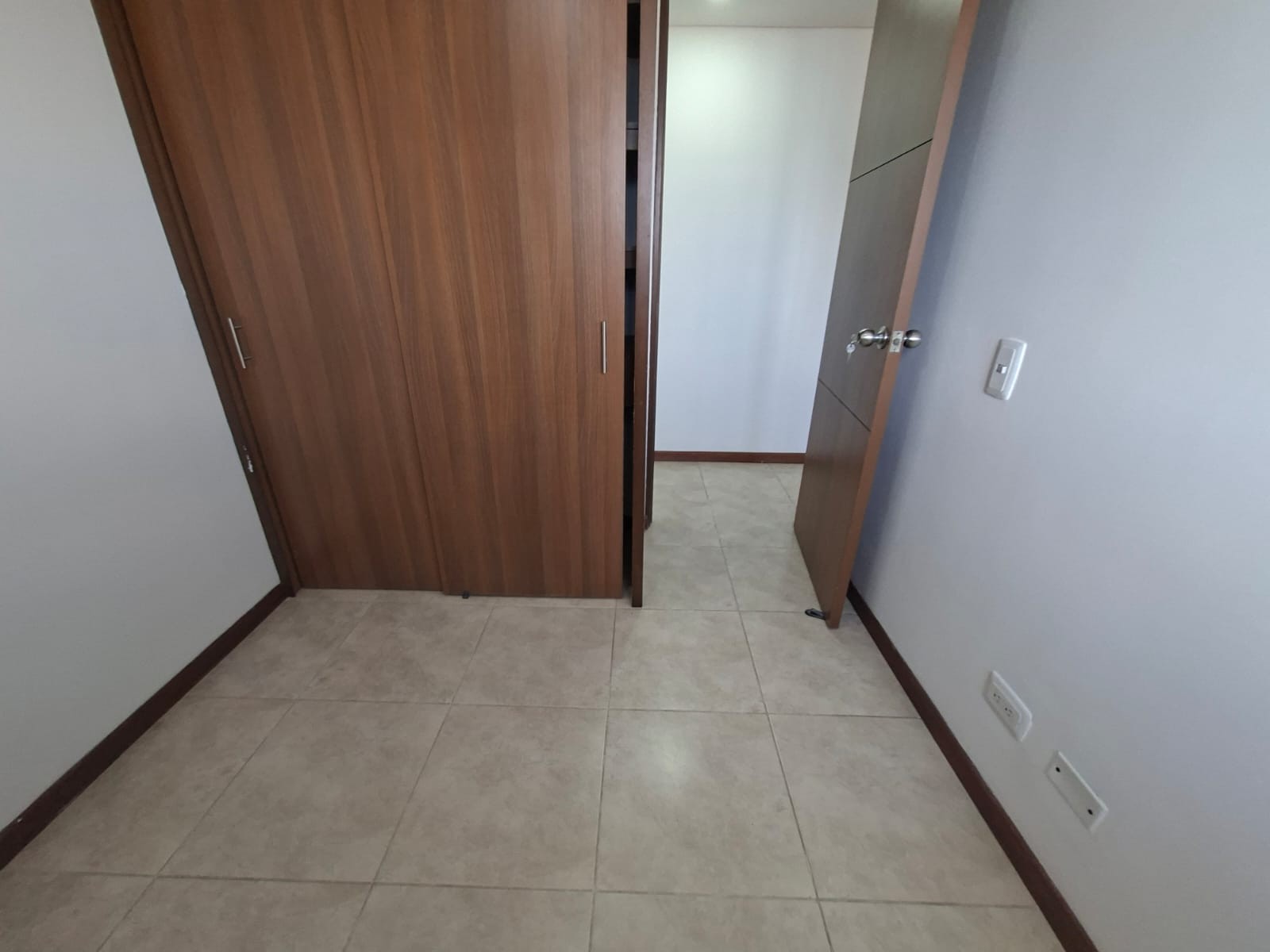 Apartamento en arriendo en La Ferreria, La Estrella · foto 15 de 24