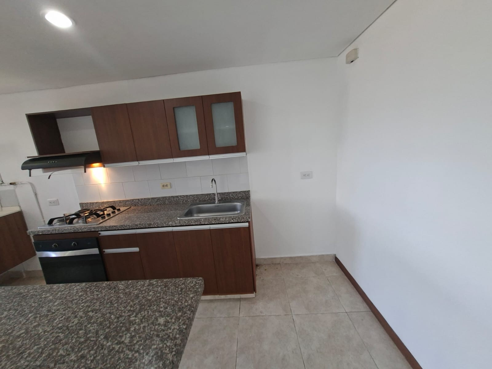 Apartamento en arriendo en La Ferreria, La Estrella · foto 2 de 24