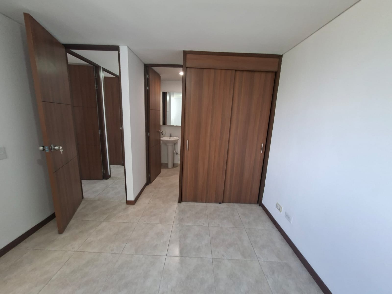 Apartamento en arriendo en La Ferreria, La Estrella · foto 22 de 24