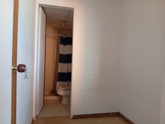 Apartamento de 3 alcobas en arriendo en Los Naranjos, Medellín, 121 m² · foto 8 de 13