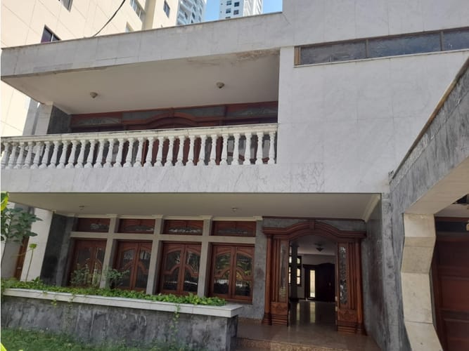 Casa de 10 alcobas en arriendo en Manga, Cartagena, 600 m² · foto 2 de 19