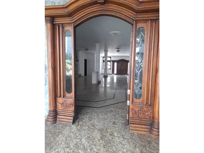 Casa de 10 alcobas en arriendo en Manga, Cartagena, 600 m² · foto 5 de 19