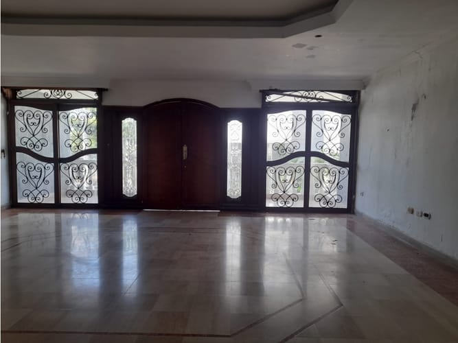 Casa de 10 alcobas en arriendo en Manga, Cartagena, 600 m² · foto 6 de 19