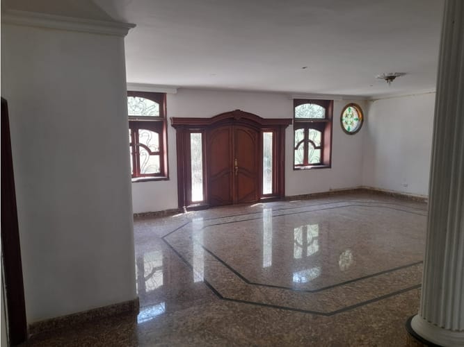 Casa de 10 alcobas en arriendo en Manga, Cartagena, 600 m² · foto 7 de 19