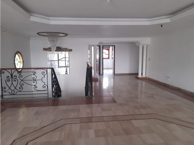 Casa de 10 alcobas en arriendo en Manga, Cartagena, 600 m² · foto 9 de 19