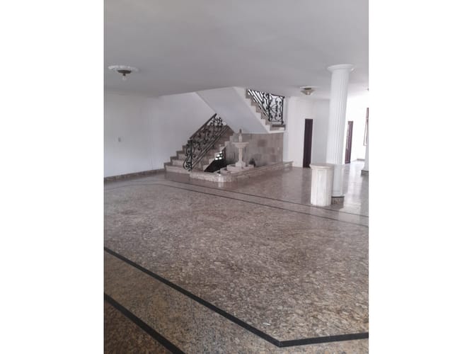 Casa de 10 alcobas en arriendo en Manga, Cartagena, 600 m² · foto 13 de 19