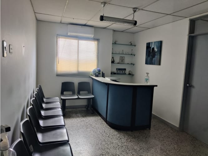 Oficina en venta en Bocagrande, Cartagena, 41 m² · foto 3 de 4