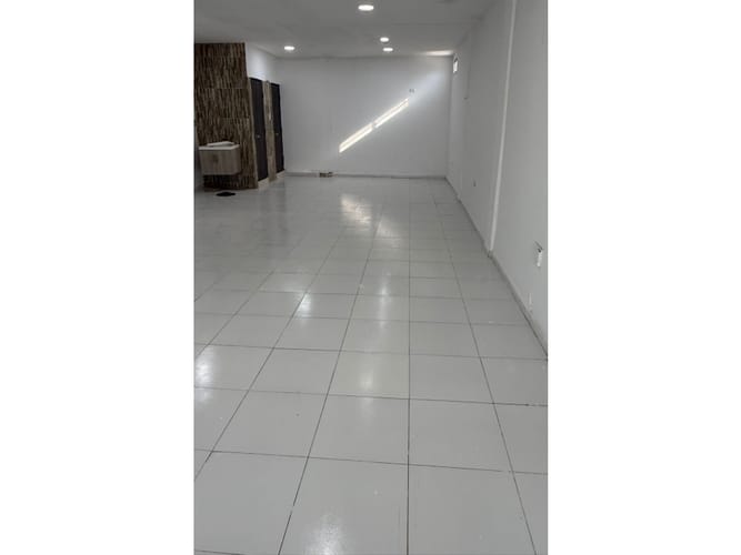 Oficina en arriendo en España, Cartagena, 85 m² · foto 6 de 7