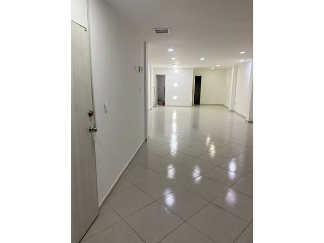 Edificio en venta en Villa Sandra, Cartagena, 69 m² · foto 2 de 5