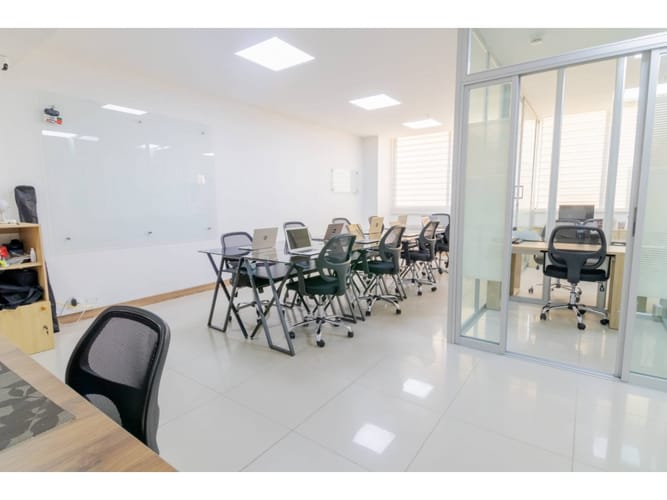 Oficina en venta en El Bosque, Cartagena, 54 m² · foto 3 de 10