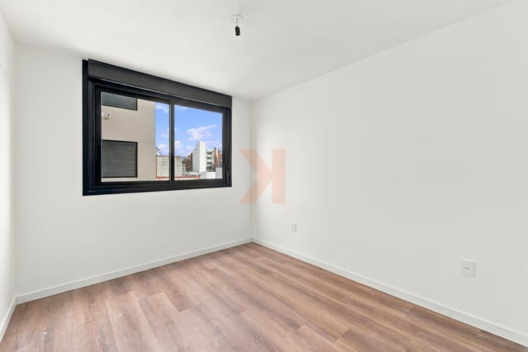Alquiler De Apartamento De 1 Dormitorio Con Balcón En Cordón Sur · Foto 6