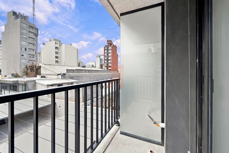 Alquiler De Apartamento De 1 Dormitorio Con Balcón En Cordón Sur · Foto 7