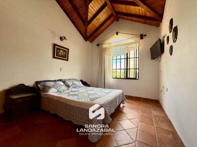 Casa de 3 alcobas en venta en Co. Hacienda San Miguel, Piedecuesta, 300 m² · foto 23 de 24