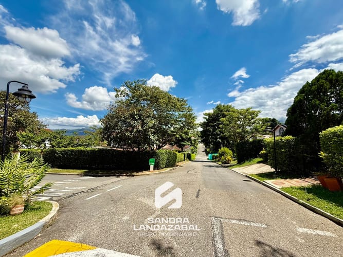 Casa de 3 alcobas en venta en Co. Hacienda San Miguel, Piedecuesta, 300 m² · foto 9 de 24