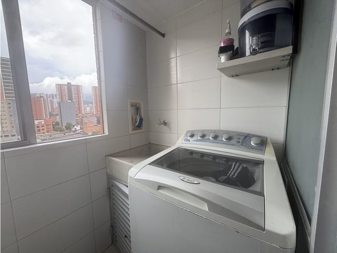 Apartamento de 3 alcobas en venta en Maria Auxiliadora, Sabaneta, 68 m² · foto 4 de 15
