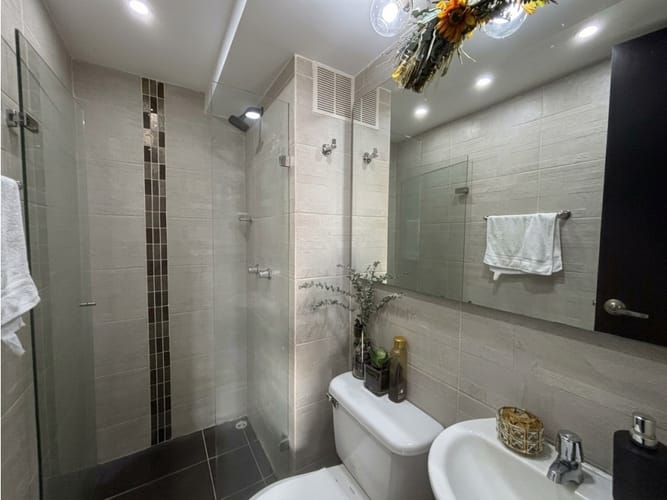 Apartamento de 3 alcobas en venta en Maria Auxiliadora, Sabaneta, 68 m² · foto 6 de 15