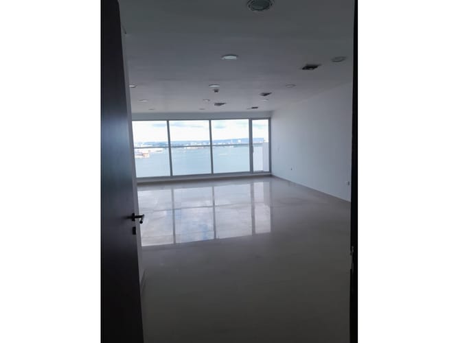 Oficina en venta en Bocagrande, Cartagena, 59 m² · foto 2 de 13