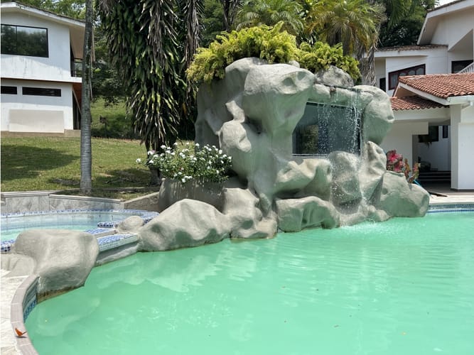 Casa de 5 alcobas en venta en Arroyohondo, Yumbo, 740 m² · foto 2 de 24