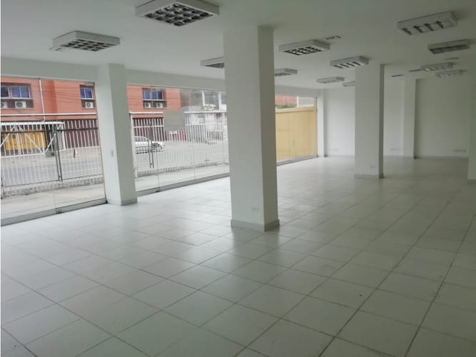 Local en venta en El Bosque, Cartagena, 380 m² · foto 21 de 24