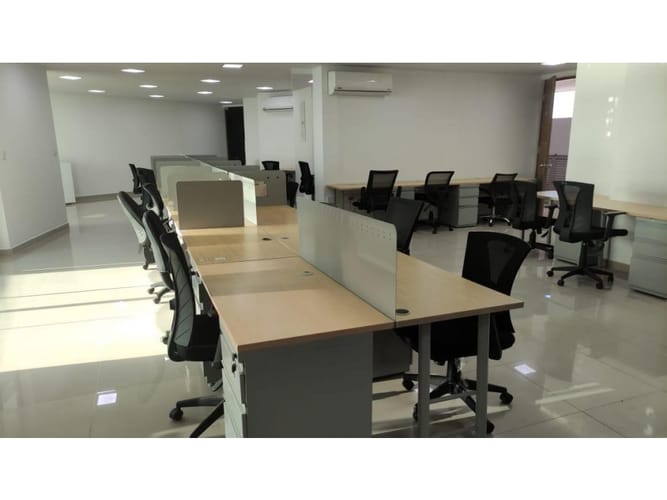 Oficina en venta en Manga, Cartagena, 480 m² · foto 2 de 16