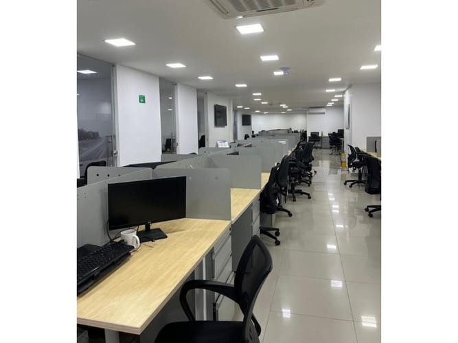 Oficina en venta en Manga, Cartagena, 480 m² · foto 8 de 16