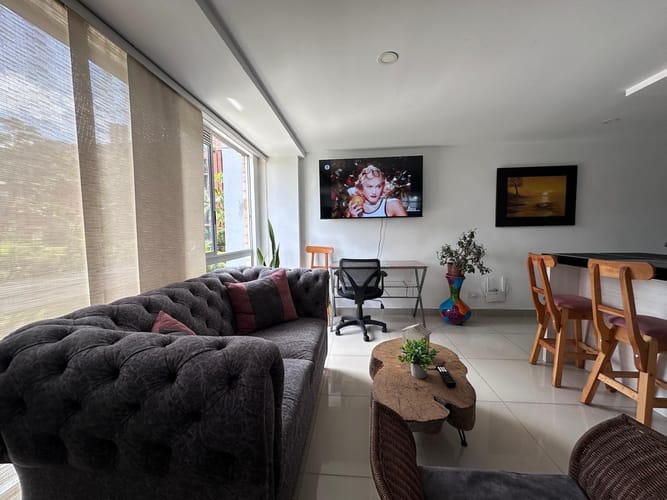 Apartamento de 2 alcobas en arriendo en El Poblado, Medellín, 50 m² · foto 5 de 13