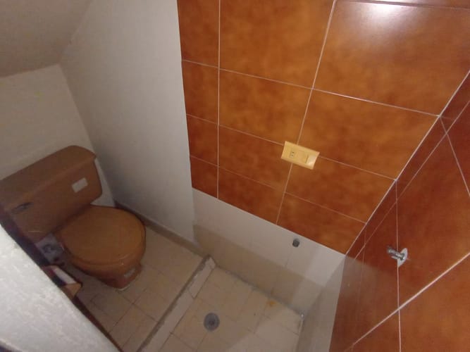 Apartamento de 6 alcobas en venta en Laureles, Medellín, 140 m² · foto 2 de 20