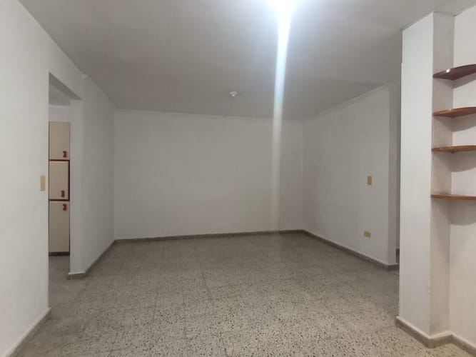 Apartamento de 6 alcobas en venta en Laureles, Medellín, 140 m² · foto 14 de 20