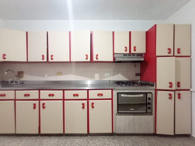 Apartamento de 6 alcobas en venta en Laureles, Medellín, 140 m² · foto 16 de 20
