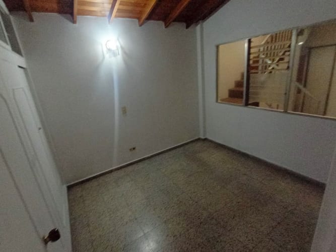 Apartamento de 6 alcobas en venta en Laureles, Medellín, 140 m² · foto 19 de 20