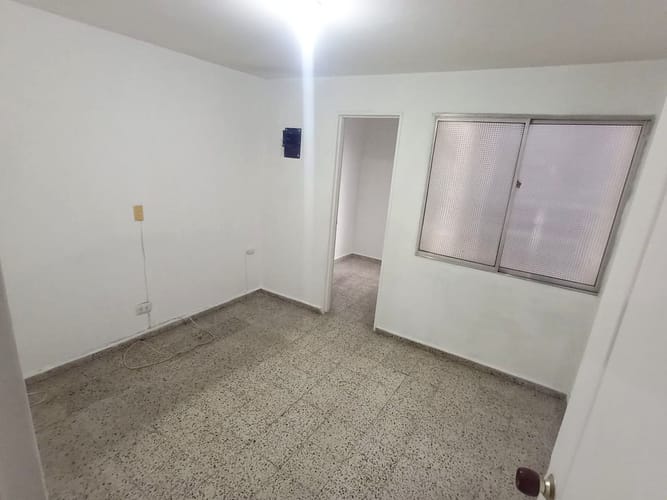Apartamento de 6 alcobas en venta en Laureles, Medellín, 140 m² · foto 11 de 20