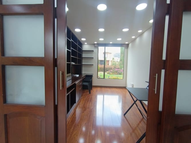 Casa de 3 alcobas en arriendo en Cota, 299 m² · foto 4 de 24